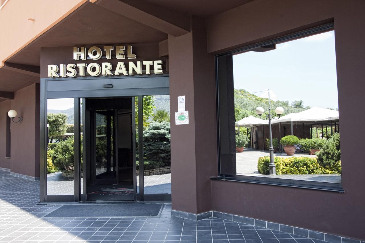 Sunny Palace Hotel Restaurant Prossedi Exterior foto