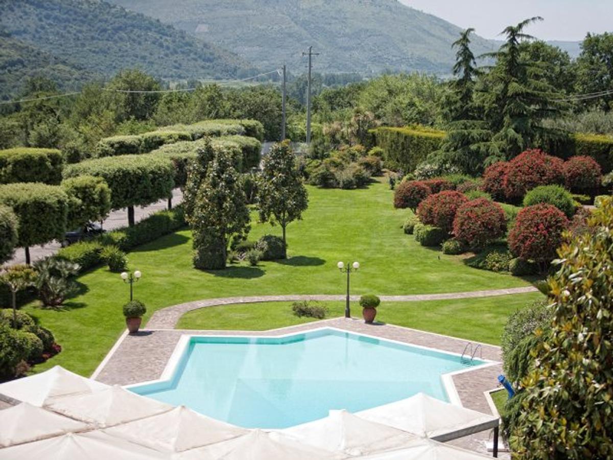 Sunny Palace Hotel Restaurant Prossedi Exterior foto